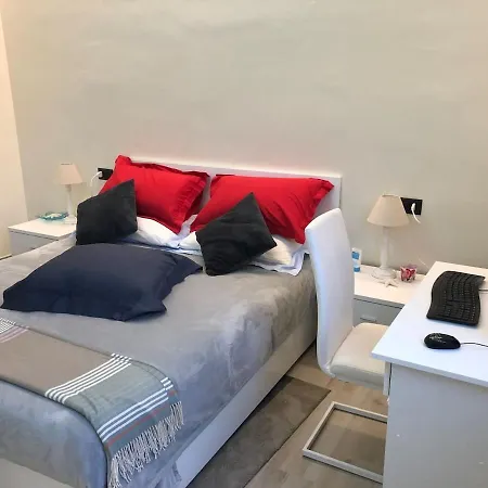 Casa Vacanze Ilaria Ceparana